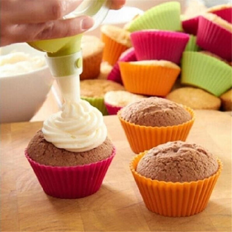 Non-Stick Cake and Dessert Molds